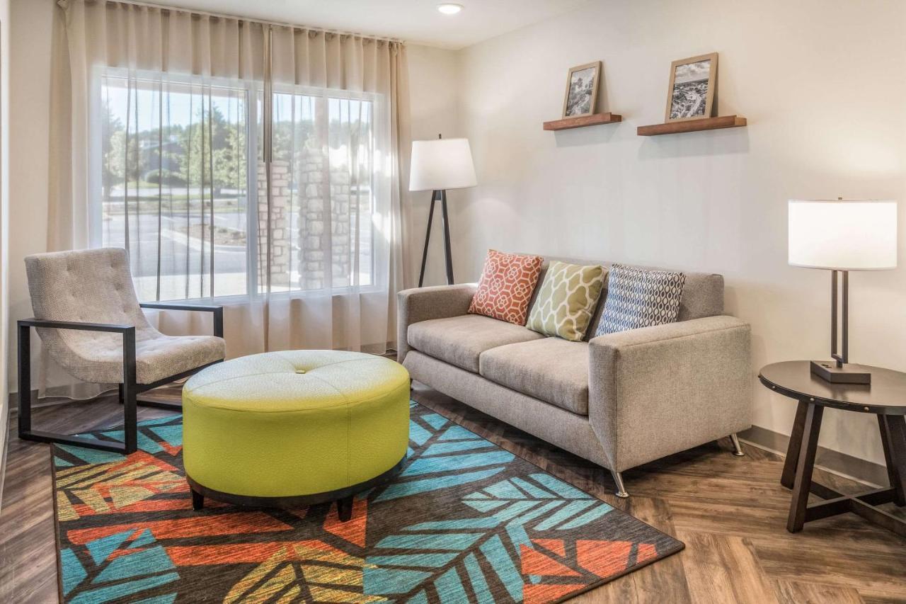 Woodspring Suites Greenville Haywood Mall エクステリア 写真
